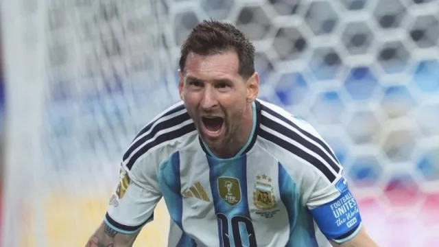 Lionel Messi dengan seragam timnas Argentina