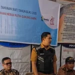 Camat Kuranji memimpin sosialisasi pendataan susulan bansos banjir bersama warga di Gunung Sarik