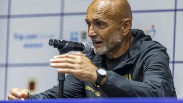 Pelatih Juventus Luciano Spalletti berbicara dalam konferensi pers.