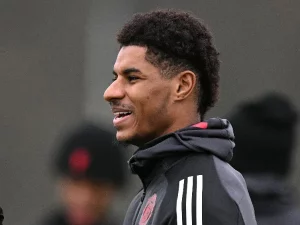 Penyerang Marcus Rashford di lapangan sepak bola