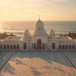 Masjid berhalaman luas berdiri di kawasan pesisir dengan laut di belakangnya