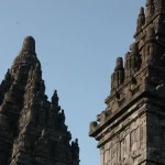 Reruntuhan bangunan candi bata peninggalan masa Jawa kuno