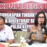 Kabidhumas Polda Kepri memberikan keterangan pers pengungkapan kasus narkotika di Batam dan Karimun