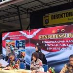 Konferensi pers Polda Sumbar soal pengungkapan penyelewengan BBM bersubsidi