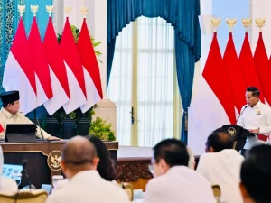 Presiden Prabowo Subianto menerima jajaran pengurus Kadin Indonesia di Istana Negara