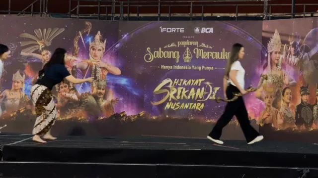 Raisa mengenakan kostum Srikandi di pagelaran Sabang Merauke: Hikayat Srikandi Nusantara