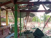 Bangunan yang hancur setelah serangan udara di wilayah pedalaman Myanmar.