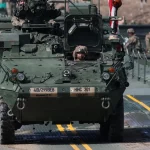 Kendaraan lapis baja Angkatan Darat Amerika Serikat melintas dalam latihan militer gabungan di Korea Selatan.