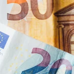 ECB: Uang Tunai Euro Beredar Capai 1,6 Triliun