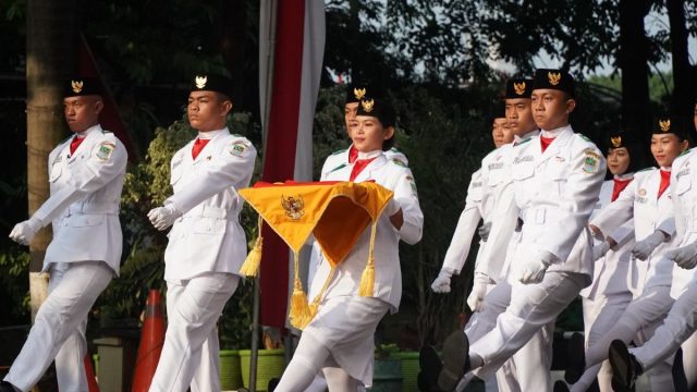 Ilustrasi barisan personel militer