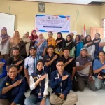 Peserta pelatihan kader tangguh bencana Tim Ekspedisi Patriot Universitas Airlangga berfoto bersama di Manokwari, Papua Barat.