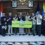Pelepasan tim bantuan medis gempa Flores di Kantor Manajemen Kampus MERR-C Universitas Airlangga, Surabaya, Senin (17/8/2026).