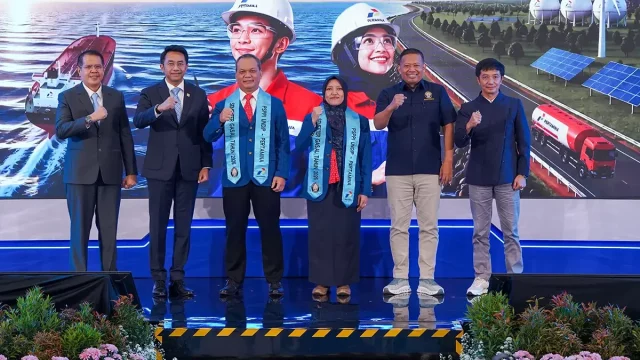 Pembukaan Program Studi Program Profesi Insinyur Fakultas Teknik Universitas Diponegoro bersama PT Pertamina di Semarang.
