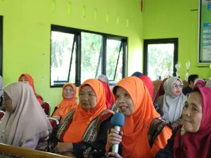 Peserta pelatihan kesiapsiagaan bencana di Nagari Lasi, Kabupaten Agam