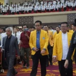 Rektor UNP membuka PKKMB Gugus IV bersama mahasiswa baru