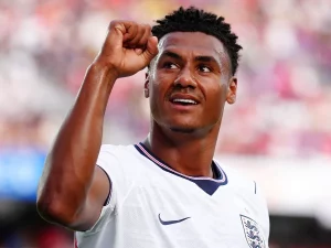 Penyerang Aston Villa Ollie Watkins saat membela timnas Inggris.