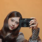 Ziva Magnolya berswafoto di balik layar pembuatan video musik Pelindungmu