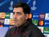 Pelatih Liverpool Andoni Iraola dalam konferensi pers menjelang laga melawan Atletico Madrid