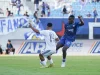 Duel pemain Arema FC dan Persik Kediri pada Derbi Jatim BRI Super League