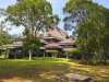 Ilustrasi gedung Aula Barat di Kampus ITB Ganesha, Bandung