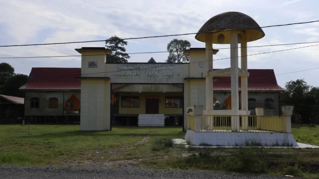 Bangunan Baloi Adat suku Tidung beratap merah di Sesayap Hilir, Tana Tidung