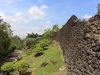 Tembok batu karang Benteng Keraton Buton dilihat dari sisi luar di Baubau, Sulawesi Tenggara.