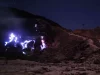 Api biru menyala di rekahan fumarol kawasan Gunung Papandayan pada malam hari