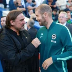 Fabian Hurzeler bertukar sapa dengan Daniel Farke sebelum kickoff