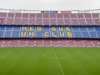 Lapangan dan tribune Stadion Camp Nou Barcelona