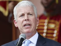 Menteri Energi Amerika Serikat Chris Wright dalam sebuah konferensi pers di Venezuela.