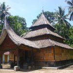 Surau Atok Ijuk, surau kayu beratap tumpang di Sumatera Barat.