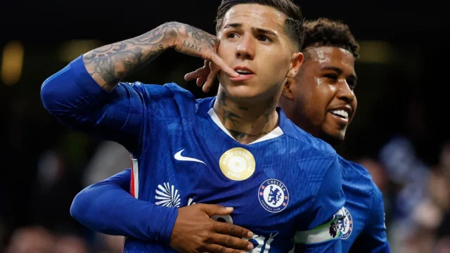 Enzo Fernandez di lapangan