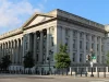 Fasad berpilar Gedung Departemen Keuangan Amerika Serikat