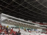 Tribun utama Stadion Gelora Bung Karno dipadati suporter