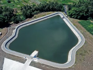 Embung atau kolam penampung air sebagai bagian infrastruktur daya tampung air