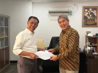 Penyerahan SK Profesor Emeritus di Institut Teknologi PLN Jakarta