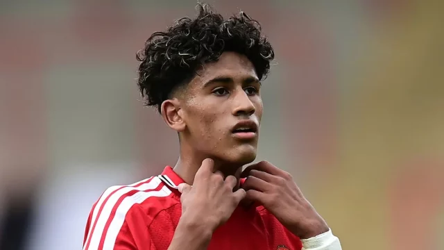 JJ Gabriel merayakan gol bersama rekan setim Manchester United di ajang FA Youth Cup
