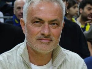 Foto arsip pelatih Real Madrid Jose Mourinho saat menghadiri sebuah acara olahraga