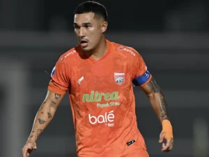 Kapten Borneo FC Juan Villa dalam satu laga Super League 2026/2027