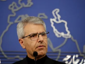Juru bicara Kementerian Luar Negeri Iran Esmaeil Baghaei dalam sebuah konferensi pers