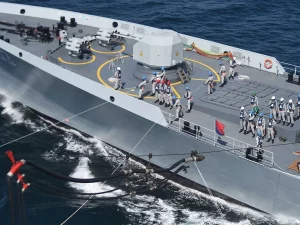 Kapal Perang PNS Tippu Sultan Angkatan Laut Pakistan dalam Latihan AMAN