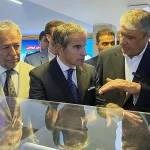Foto arsip Kepala Badan Tenaga Atom Iran bersama Direktur Jenderal IAEA pada April 2025