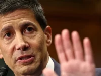 Kevin Warsh bersaksi dalam sidang konfirmasi Komite Perbankan Senat AS