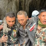Tentara Nepal mengevakuasi seorang warga negara China di proyek pembangkit listrik Trishuli-3A