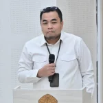 Wakil Rektor Unri Mexasai Indra melepas Kukerta Berdampak Khusus FH Unri