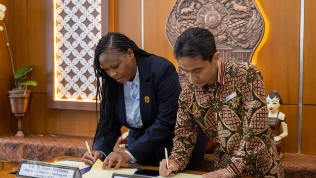 Penandatanganan Nota Kesepahaman UGM dan NUST Namibia di Gedung Pusat UGM