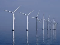 Deretan turbin ladang angin lepas pantai Middelgrunden di Selat Oresund, Denmark