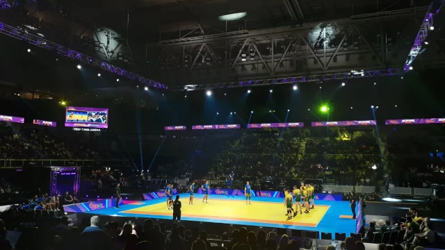 Laga eksibisi kabaddi antara Pro Kabaddi All Stars dan Aussie Raiders di Melbourne, Desember 2024.