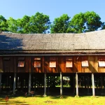 Rumah panggung kayu Laika Mbu'u milik suku Tolaki di Arombu, Unaaha, Konawe