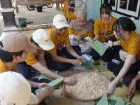 Mahasiswa UGM dan Ibaraki University mengikuti lokakarya pengolahan biji kakao menjadi cokelat